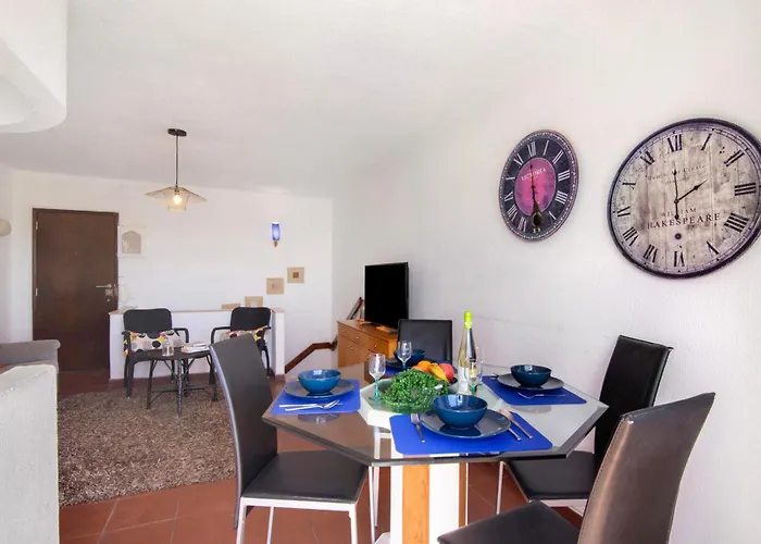 Montechoro Apartmán *